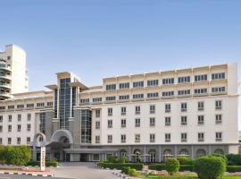 Mövenpick Hotel & Apartments Bur Dubai: bir Dubai, Oud Metha oteli