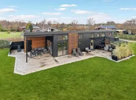 Beautiful Home In Hadsund With Wifi