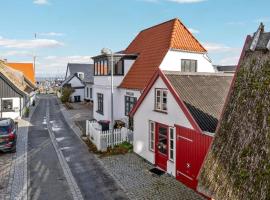 1 Bedroom Beautiful Apartment In Gilleleje, hotell i Gilleleje