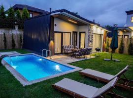 Vital Home Sapanca Isıtmalı Havuzlu Villa&Bungalov, hotel em Sapanca