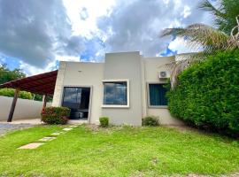 Casa Maravilhosa em condominio, hotel in Luis Eduardo Magalhaes