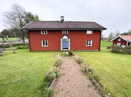 Historic villa in beautiful nature, Svenljunga, place to stay in Svenljunga