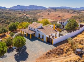 Cubo's Cortijo El Perezon, hotel in Archidona