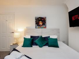 Horeb House TV in every bedroom!: Morriston şehrinde bir otel