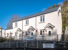 Oxwich Cottage - 2 Bedroom - Parkmill, hotel with parking in Parkmill