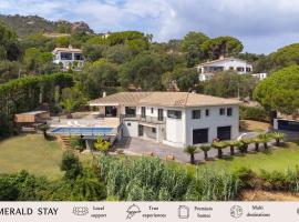 Villa Le Grá Costa Brava - BY EMERALD STAY, golf hotel in Santa Cristina d'Aro