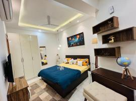Praavi homestay, huoneisto kohteessa Noida
