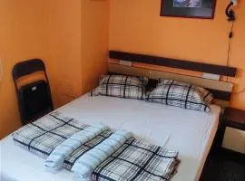 Стаи за гости ОРЕХА Троян Private rooms Oreha