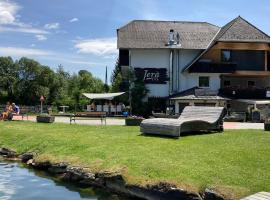 Jerà am Furtnerteich Hotel-Ristorante&Relax, hotel v destinaci Mariahof