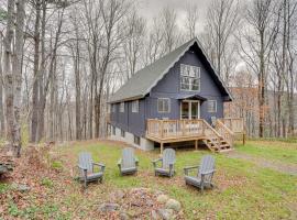 Hunter Mountain Home with Game Room 1 Mi to Skiing!, villa in Hunter