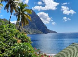 The Still Beach Resort-Room 5, Hotel in Soufrière