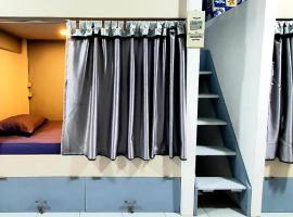 Tiny Room Hostel, nakvynės namai mieste Nusa Penida