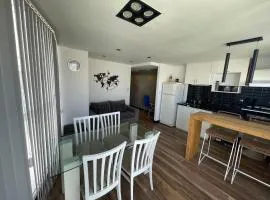 Departamento con PILETA y gran balcón terraza con quincho y asador propio