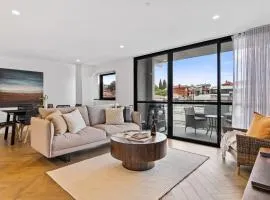 Sleek City Pad- close to the action