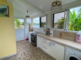 Appartement 1 chambre pieds dans l'eau - Les Trois-Îlets - FR-1-765-5, hotel in Les Trois-Îlets