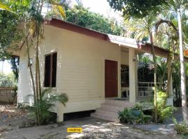2 one bedroom houses 400 meters from the deach, cottage in Amphoe Koksamui