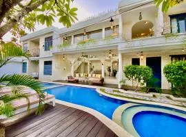 Villa Tyche Luxury 4BR Near Beach