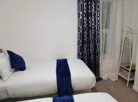 Gillingham Home - Sleeps 4 - Comfort & Convenience