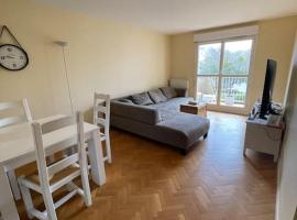 Logement entier : appartement ⸱ Chez Slimane, alojamiento con cocina en Massy