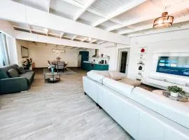 Picaflor 10 Spacious Elegant PH Apt @ Miramar