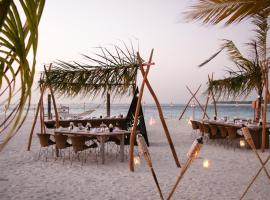 Nazaki Luxury Beach Hotel, hotel v destinaci Gan