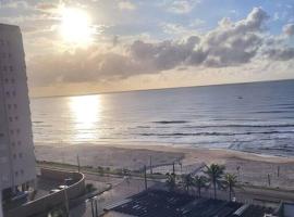Apto. a 40m da praia - Itanhaém., hotel in Itanhaém