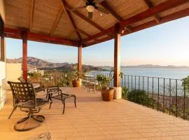 Luxury Flamingo villa with outdoor bar - pool and magnificent views