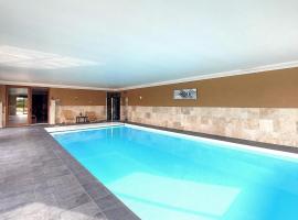 Gorgeous Home In Hoerdt With Swimming Pool, feriehus i Hoerdt