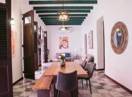Art Inspired Apt Besides Governors Mansion in OSJ - Fort Apt 11, place to stay in San Juan