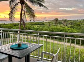 Newly Renovated 1 Bedroom Condo With Amazing Seaview! Beachfront Pool!, apartmán v rezidenci v destinaci Cul de Sac