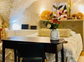 Les Rêves d'Églantine et d'Augusta Chambres et Gîtes, hotel v destinaci Saint-Cyr