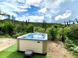 Very quiet apartment with lots of privacy and a tub on the edge of a national park!