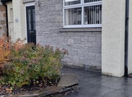 The Shelter Stone Cottage, villa in Aviemore