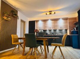 2 bedroom Ski&Bike Family Apartment with terasse and private underground parking Janske Lazne, semesterboende i Janske Lazne