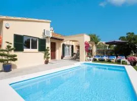 Charming Chalet in Alcúdia with Private Pool