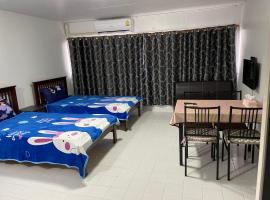 Muangthong C1-C9near IMPACT, hostel in Nonthaburi