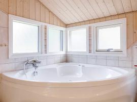 10 person holiday home in Fjerritslev-By Traum, hotel di Fjerritslev