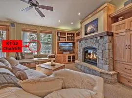 Ski In Ski Out VIP Palisades Condo 200ft to KT-22 Hot Tubs in Original Squaw Valley Lodge