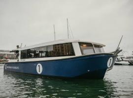 Waterfront Houseboat, smeštaj na brodu u gradu Kejptaun
