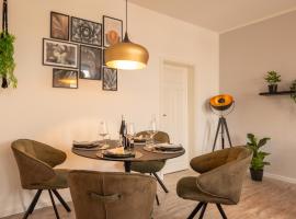 NEU! - maremar - Style Apartment - Luxus Boxspringbett - Zentral - Arbeitsplatz - Highspeed WLAN, apartamento en Gera