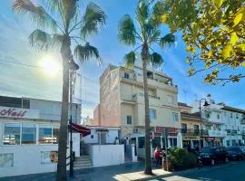CASA EN PLENO CENTRO DE LA CALA DE MIJAS by Holidays2Rent