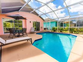 Home in davenport Cheerful 4-bedroom with pool, hotell i Davenport