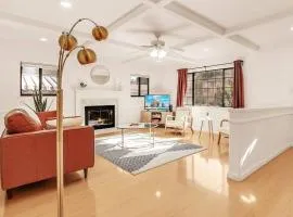 King Suite, 5 Queen beds Spacious Modern Home