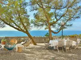 Villa Sorriso mit Pool direkt am Meer