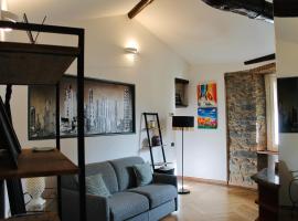 Kiko's Lodge - Historical Apartment in Como, hotel di Como