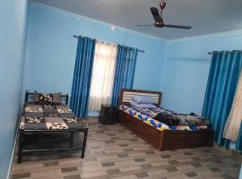 THY KINGDOM HOMESTAY AND RESTAURANT JALDHAKA, hotel with parking in Paten