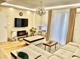 Plaza extra lux apartman garage free, hotel with parking in Stanovo