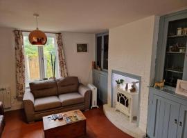 Lily Cottage In Idyllic Reedham, hotel in Reedham