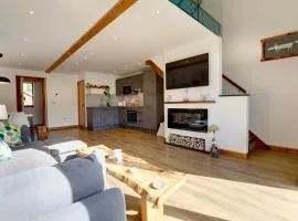 The Owl Barn Wiltshire - Sarsen
