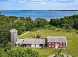 Lookout at Pleasant Bay with a private beach